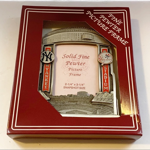 MLB New York Yankees Baseball Silver Pewter Picture Frame New NWT - Picture 1 of 3